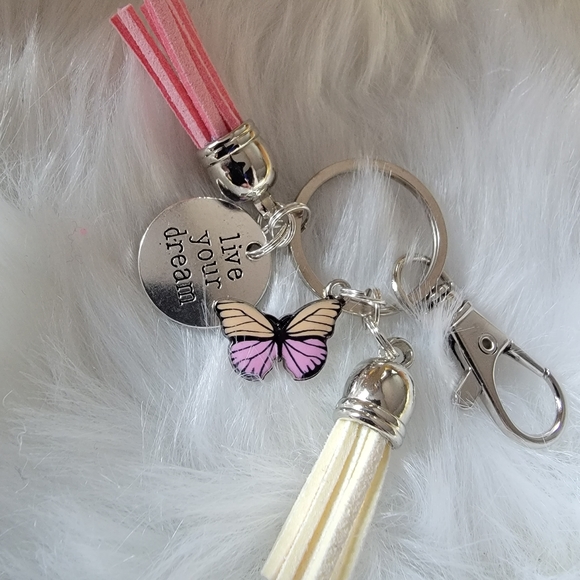 Tassle keychain with butterfly 🦋 charm - Picture 7 of 7